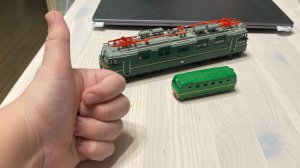 Сравнение поездов модимио вл60к и зелёный поезд от технопарка