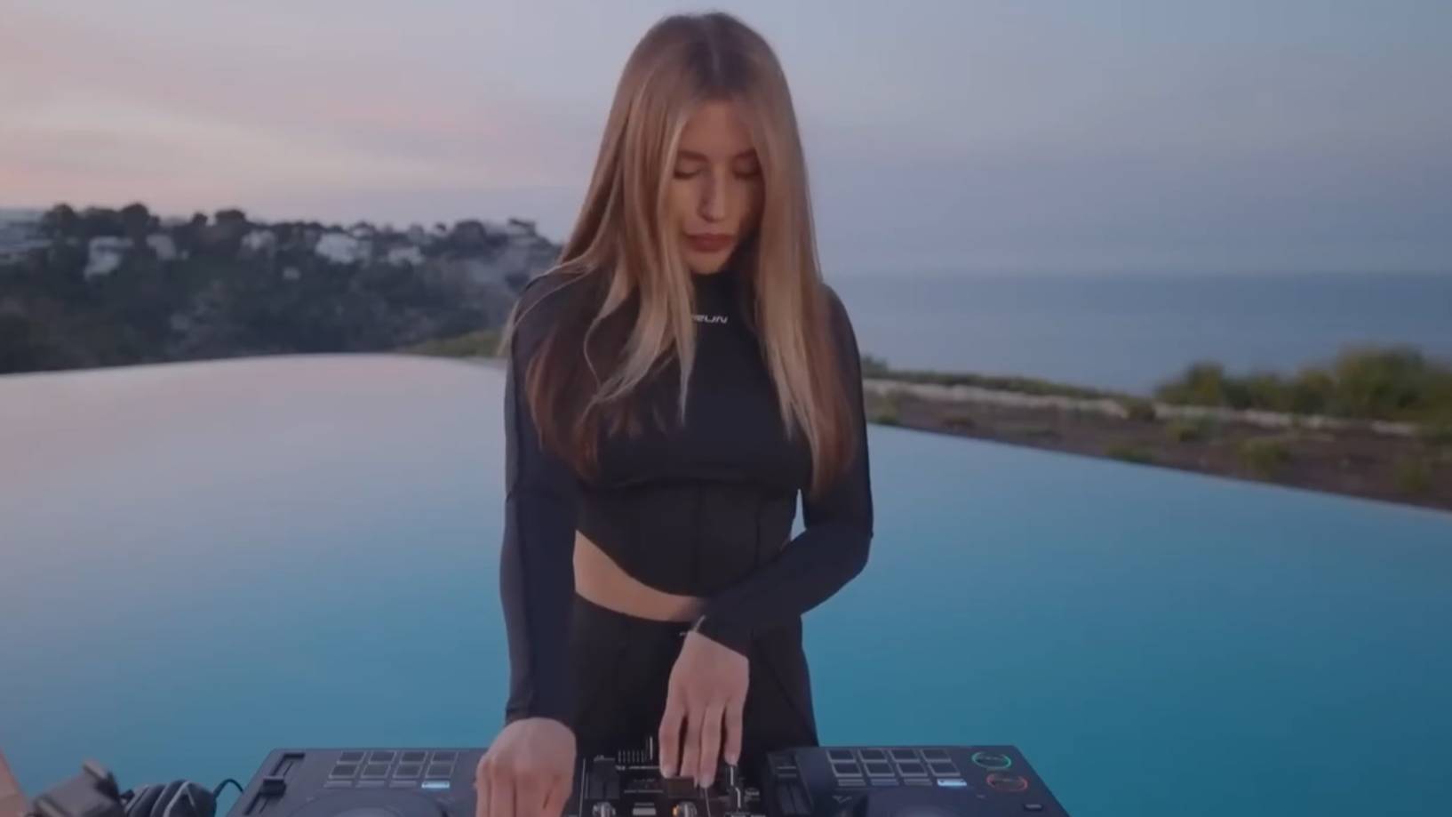 KRISMI - Live Dj Mix ｜ Indie Dance ⧸ Melodic House Music ｜ Spain смотреть онлайн