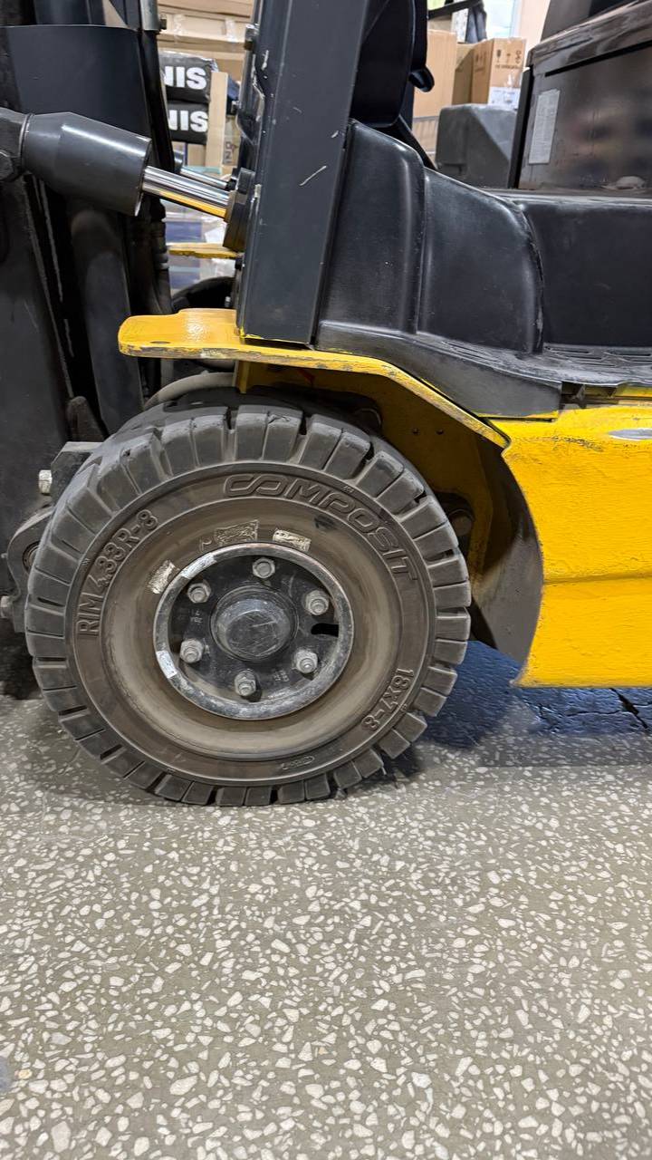 Цельнолитые шины Composit для повышенных нагрузок и сложных условий эксплуатации