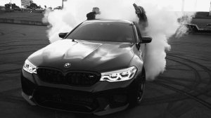 супер дрифт бмв м5 и мерседес банан