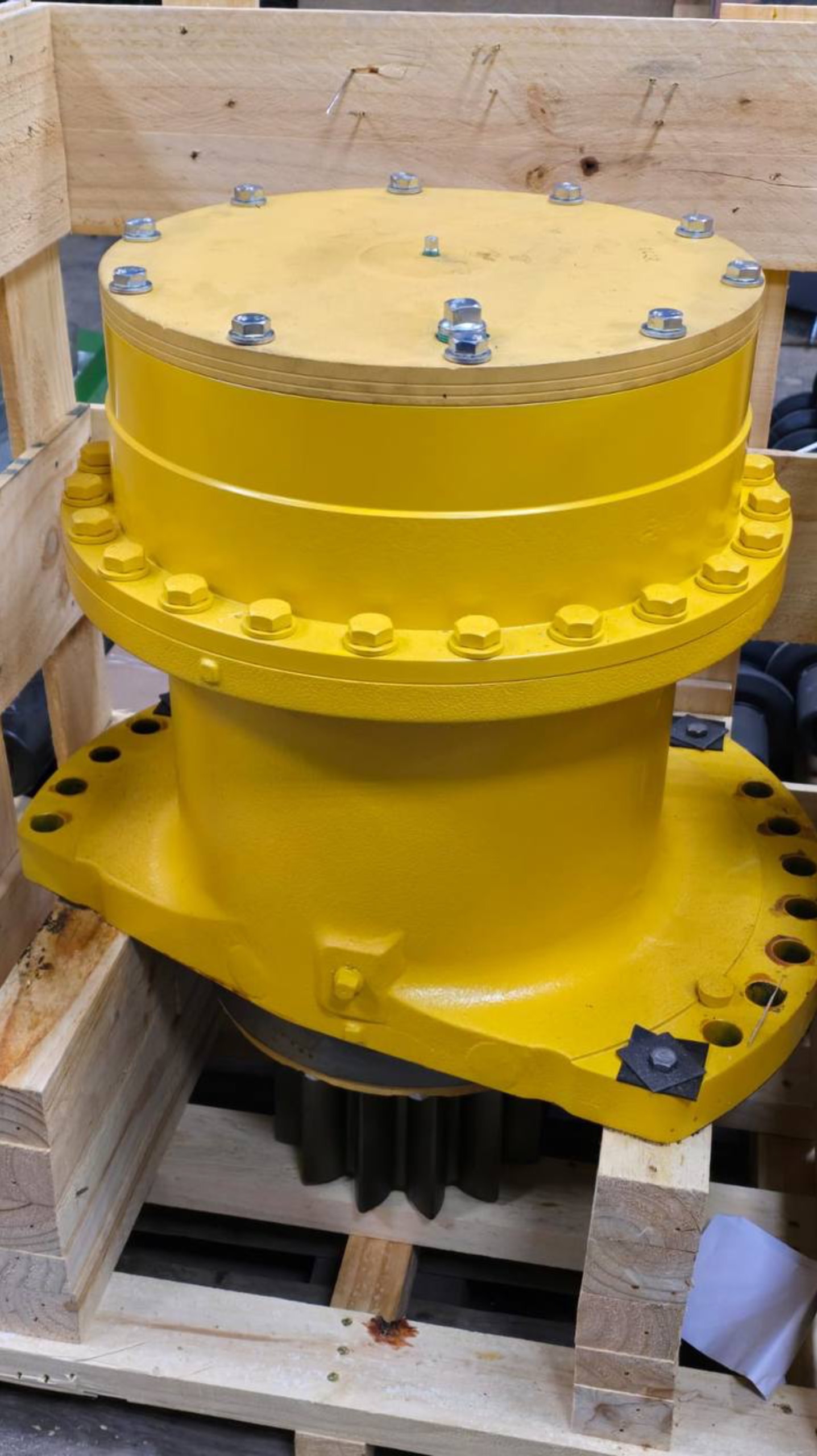 Оригинальные запчасти Komatsu — поставка из Германии за дни, а не недели