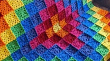 Простой мотив крючком для одеял ✨ - Как связать быстрый квадрат крючком смотреть онлайн