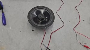 Как определить где плюс а где минус на динамике (колонке) или полярность на динамике (колонке)