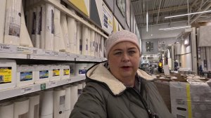 Урааа  мы дождались грибов. Поехали за обоями а купили ковёр  и шторы.