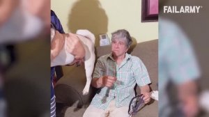 FailArmy.  Don’t Put Your Finger There! Fails of the Week