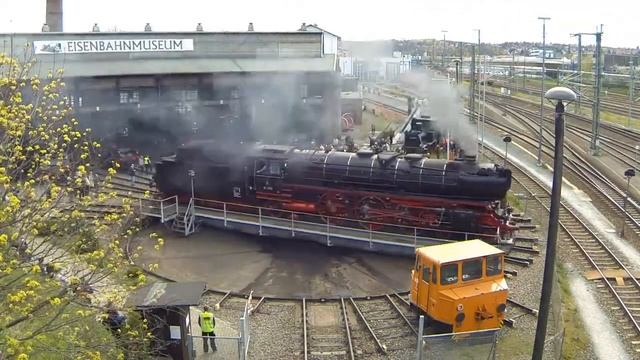 Как раньше разворачивали паровозы - поворотный круг смотреть онлайн