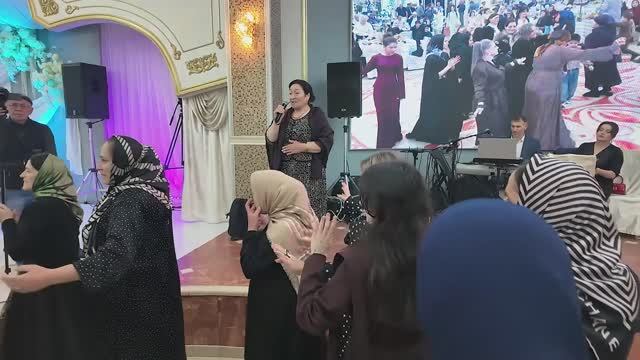 Хамис Мусаева танцуют Сургинцы смотреть онлайн