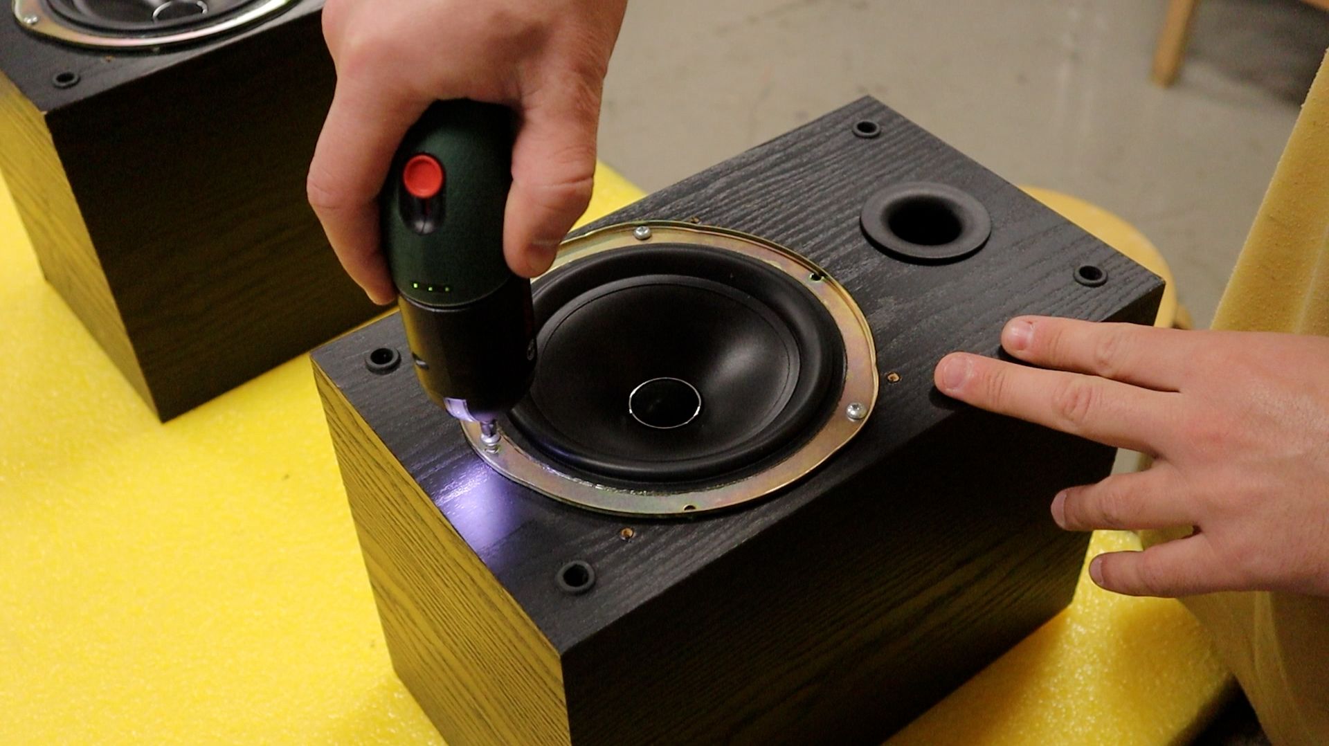 ВЕГА и KEF Q10.