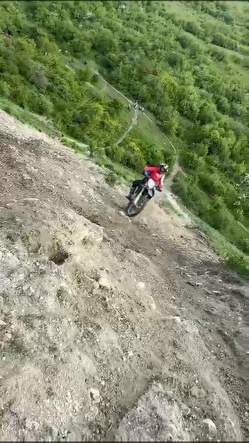 2025_05_09_19_32_IMG_1166 смотреть онлайн