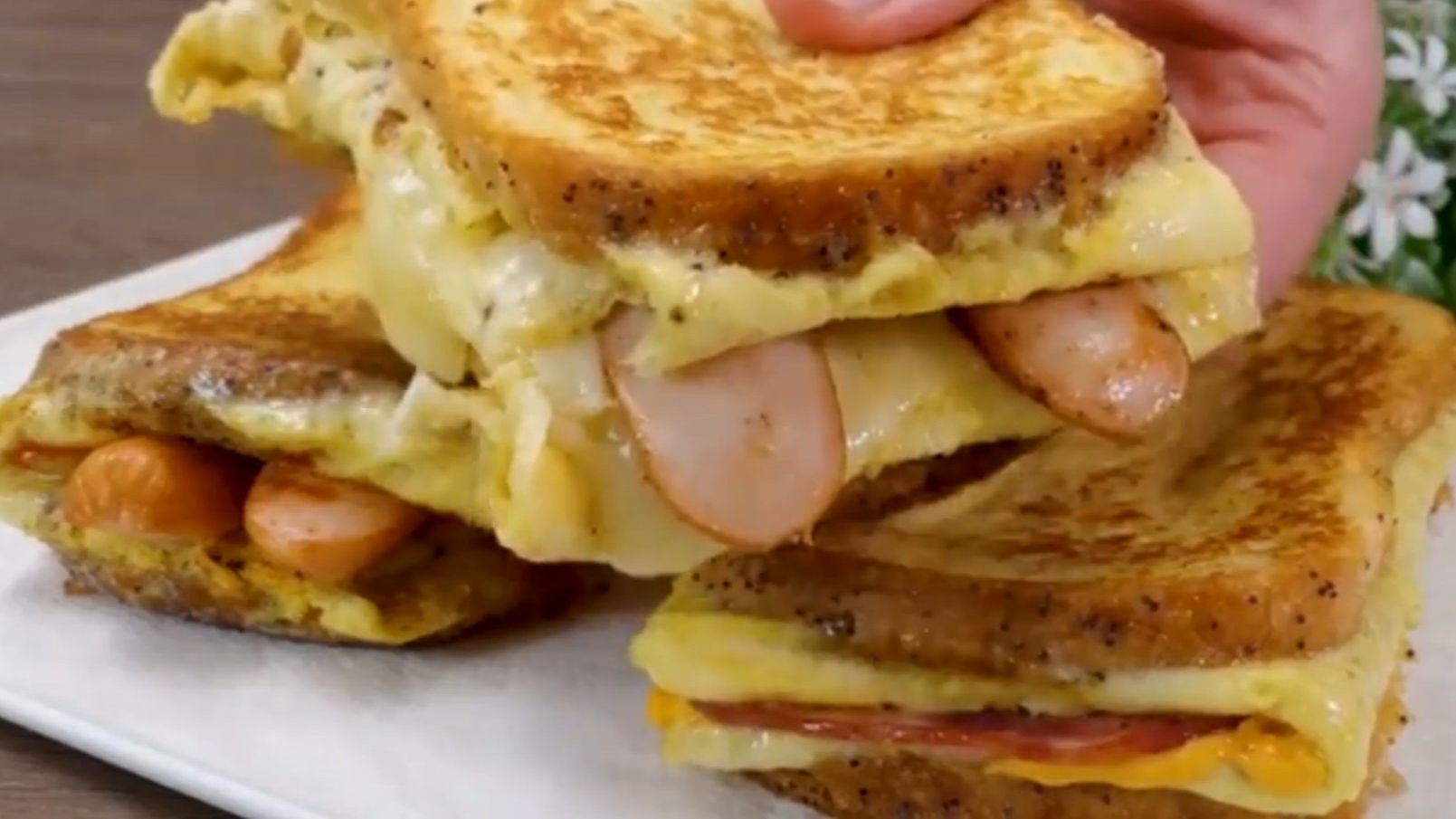 Бутерброды с сыром | Бутерброд с колбасой | Бутерброды на сковороде смотреть онлайн