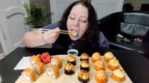 Мукбанг Роллы Филадельфия, Аяши, Лосось терияки, Тигровая креветка с моцареллой.