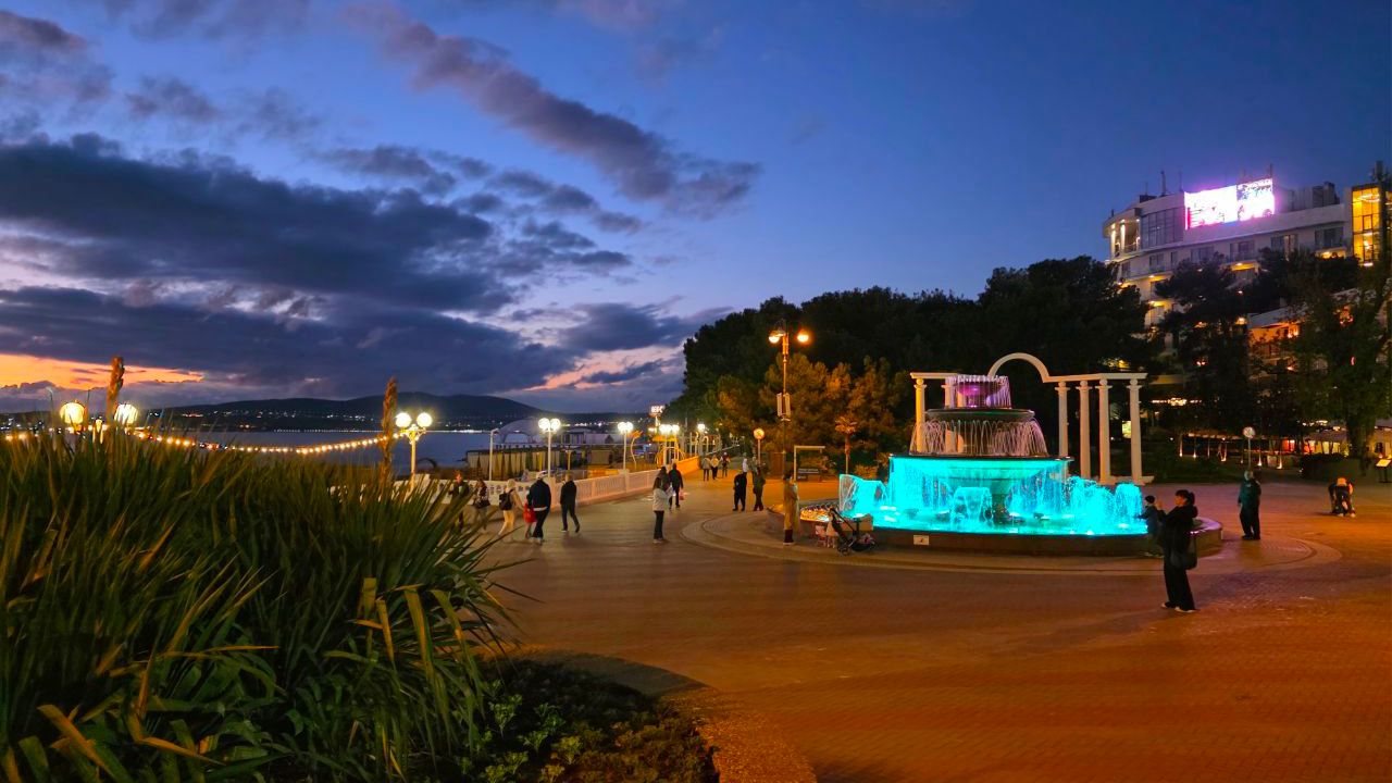 Прогулка по осеннему Геленджику смотреть онлайн