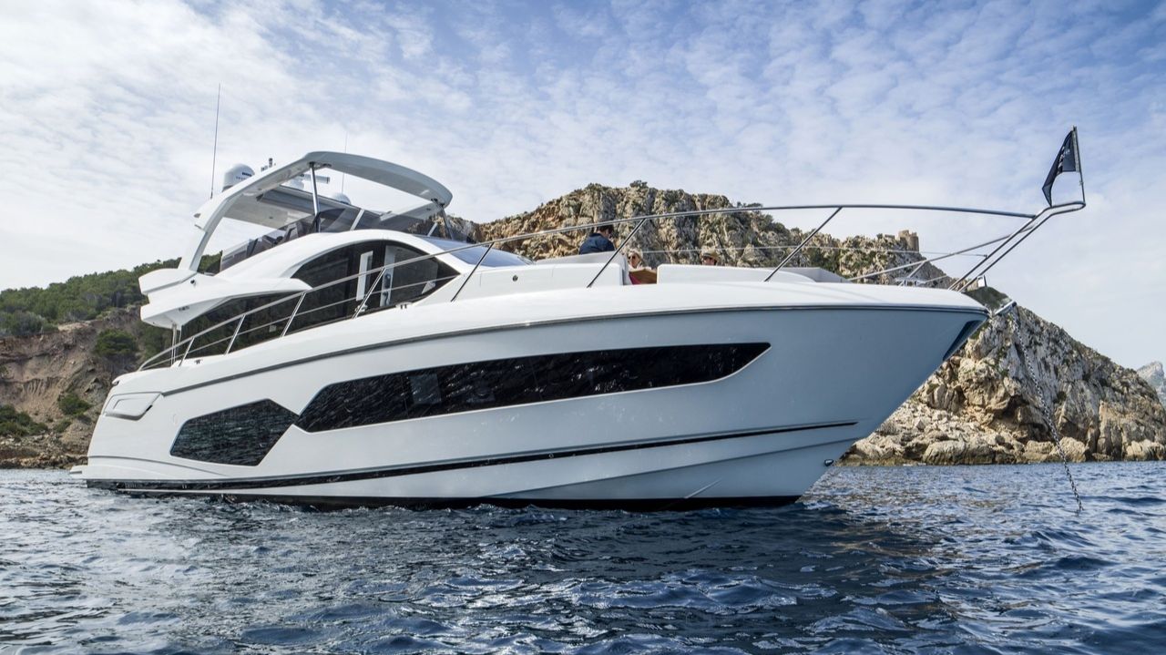 Моторная яхта Sunseeker 66 Manhattan смотреть онлайн