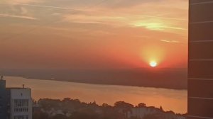 ДАРЮ  ВАМ ОДИН  ИЗ  ЗАКАТОВ. ВОТ. ТАКИМ КРАСИВЫМ И НЕ ПОВТОРИМЫМ. НО ТАК БЫВАЕТ НЕ ВСЕГДА....