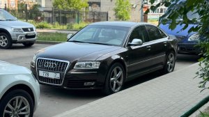 Audi S8 D3