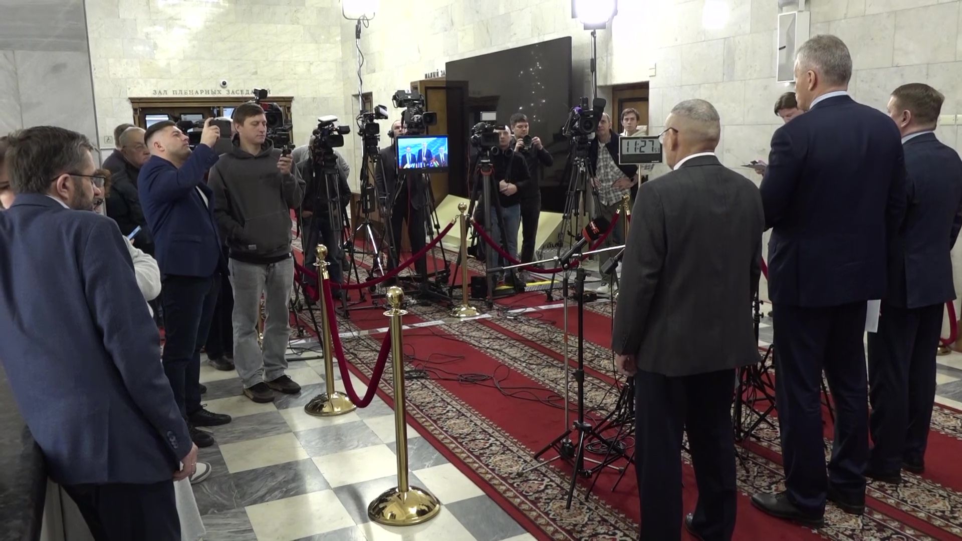 Брифинг депутатов фракции КПРФ в Государственной Думе (13.11.2025) смотреть онлайн