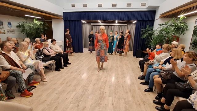 " Красота спасет мир" Коллекция лоскутной одежды " Красота спасёт мир" Дизайнер Марина Латышева. смотреть онлайн