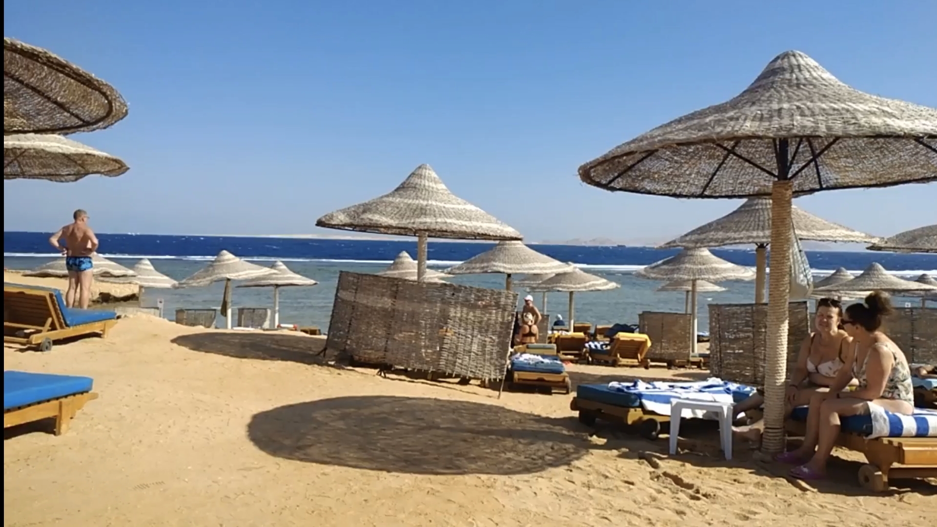 Первый раз в Египте. День на пляже, вечер в Soho! смотреть онлайн