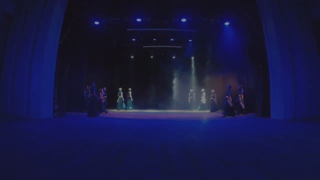 Иностранец 03 июня 2021 смотреть онлайн