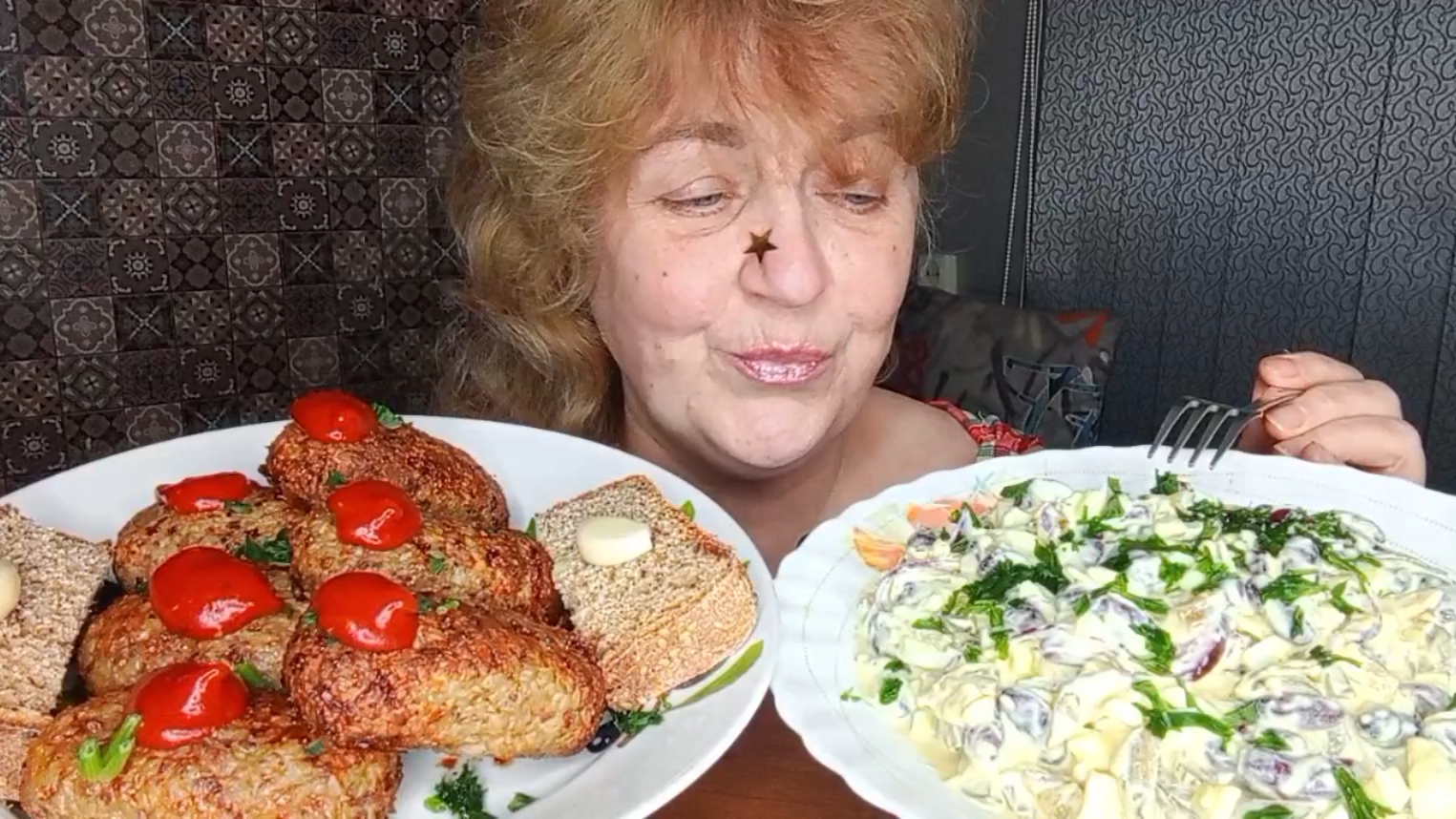 МУКБАНГ"ЗАВТРАК ЗНОЙНОЙ ЖЕНЩИНЫ"МУКБАНГ/ЕДАНАКАМЕРУ/ смотреть онлайн