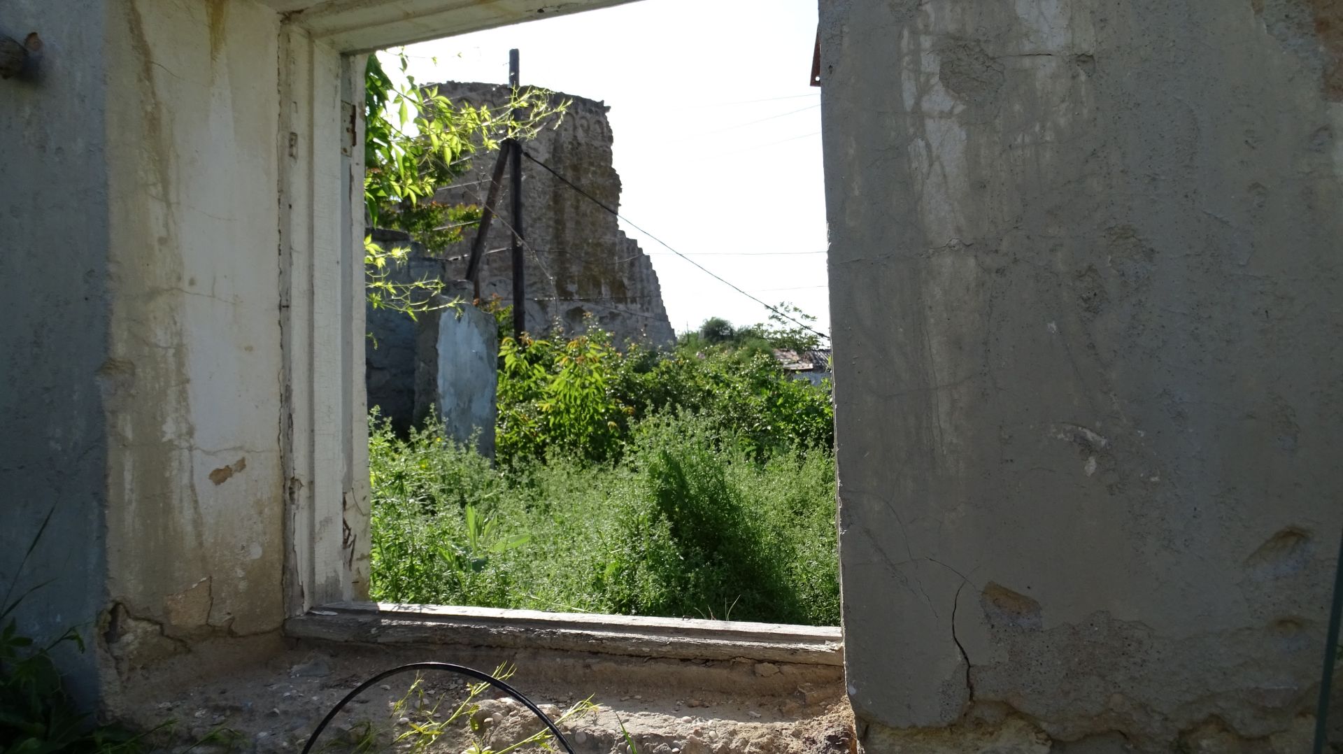 Самая огромная башня Джиовани ди Скаффа в Феодосии. смотреть онлайн