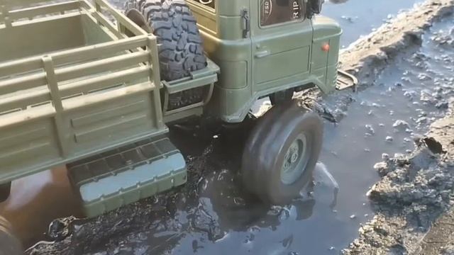 застрял в лесу ромчик корчик спас смотреть онлайн