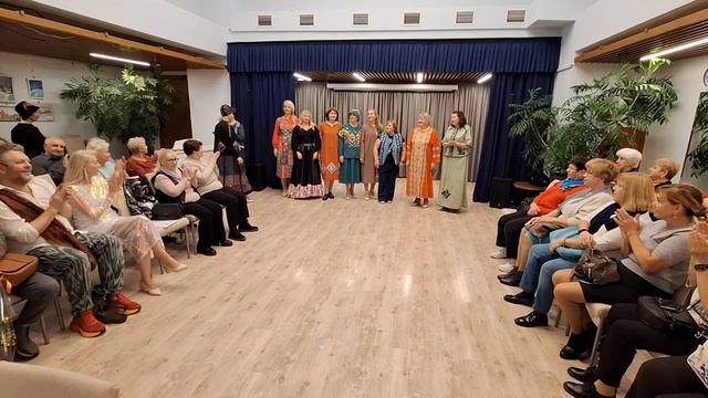Гало - выход. Дефиле-концерт в честь дня рождения клуба " лоскутный образ" в ЦМД Выхино. 7.10.2 смотреть онлайн