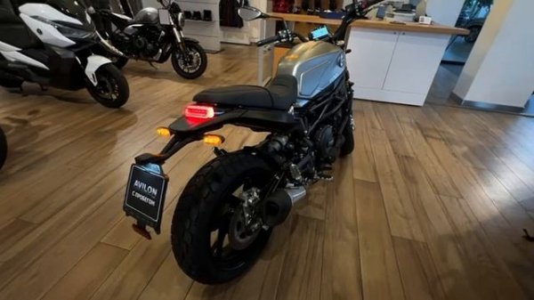 BENELLI LEONCINO 800 бу