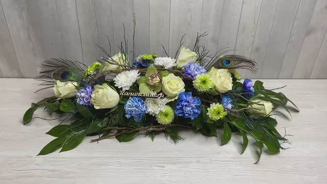 Композиция на стол из роз и гвоздик смотреть онлайн