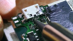 Ремонт кнопочного телефона Nokia — замена разъема зарядки и корпуса