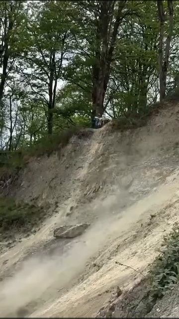 2025_05_08_23_48_IMG_1114 смотреть онлайн