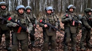 С родной землей и роботом: как работают саперы из КНДР в Курской области