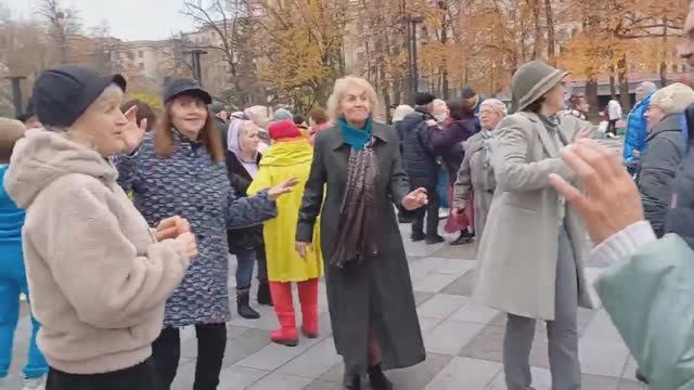 ДВЕ ЧАШКИ КОФЕ НА СТОЛЕ ❤️ТАНЦЫ❤️ ХАРЬКОВ 2025 смотреть онлайн