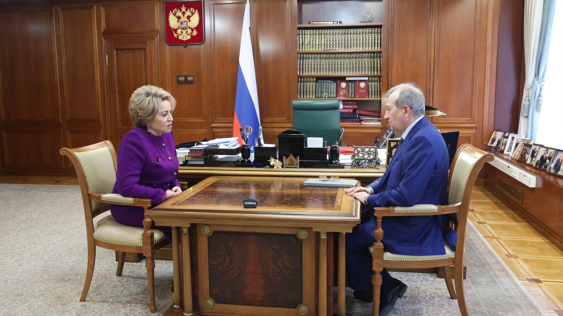 Валентина Матвиенко провела встречу с президентом Российской академии наук Геннадием Красниковым смотреть онлайн