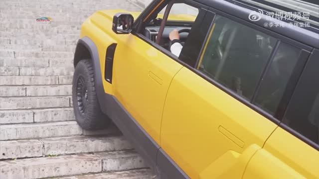 Эпичный провал Chery： пытались как Range Rover, вышло иначе! смотреть онлайн