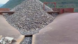 Погрузка баржи. 3500 тонн щебня