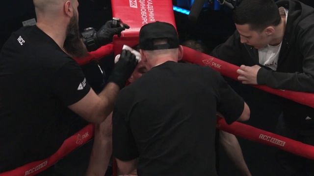Непобежденный кулачник Фаниль Каримов vs Рахман Гулиев. Путь в RCC Boxing 8 смотреть онлайн