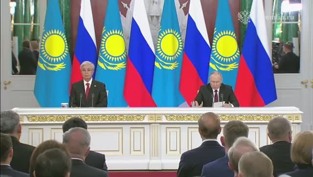 Приоритетное внимание на переговорах было уделено тематике экономического взаимодействия смотреть онлайн