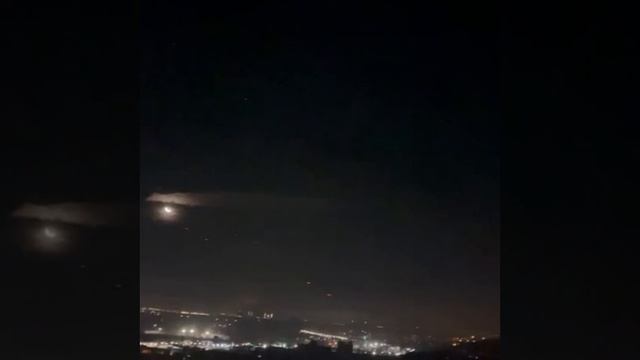 на кадрах что бывает в результате применения ПВО над городом смотреть онлайн