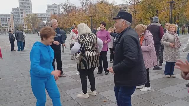 ЗАЦЕПИЛА ТЫ МЕНЯ ❤️ТАНЦЫ❤️ ХАРЬКОВ 2025 смотреть онлайн