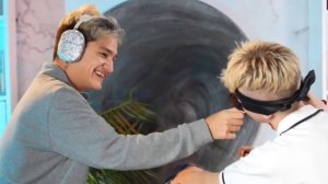 Красим девочек слипыми глухими и немыми