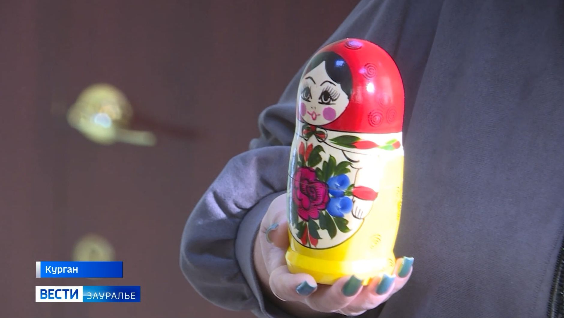 Коллекцию русских матрешек представила читателям библиотеки имени Короленко коллекционер из Кургана смотреть онлайн