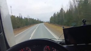 Перевозка труб, на погрузке без трактора не обойтись