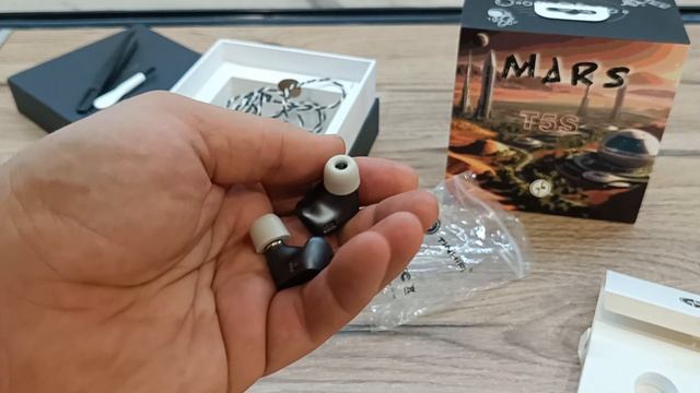 проводные наушники TinHiFi T5S Mars смотреть онлайн