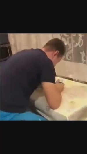 Иди побрейся))))