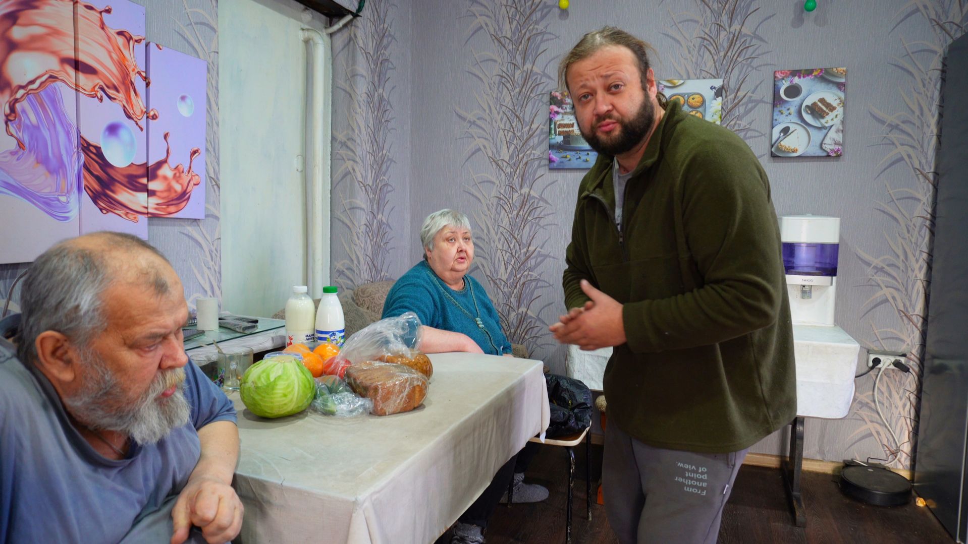 ДОМАШНИЕ КОТЛЕТЫ пенсионерка купила продукты дЕНЕГ НА ВСЁ НЕ ХВАТИЛО подвал ильича Сонный деньСибирь смотреть онлайн