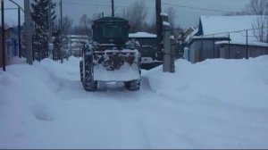 Очистка двора от снега трактором Т-40. Часть 2