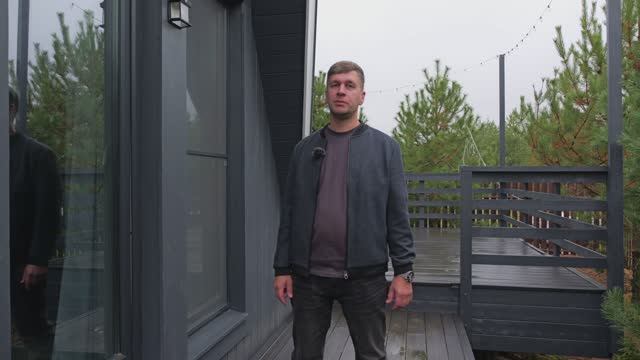 Дом Афрейм с пристройкой и дополнительной спальной. Строительство глемпинга A-frame house. Дом шалаш смотреть онлайн