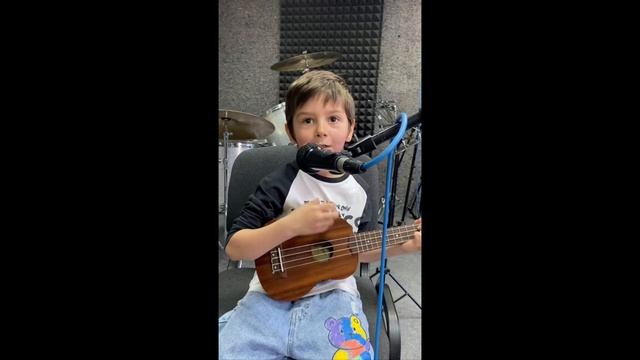 Уроки укулеле для детей
