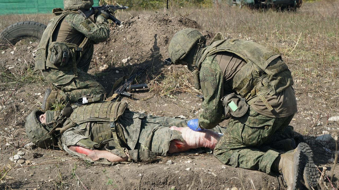 Курсы тактической медицины | Первая помощь раненному в зоне СВО на поле боя | Занятия в Центре смотреть онлайн